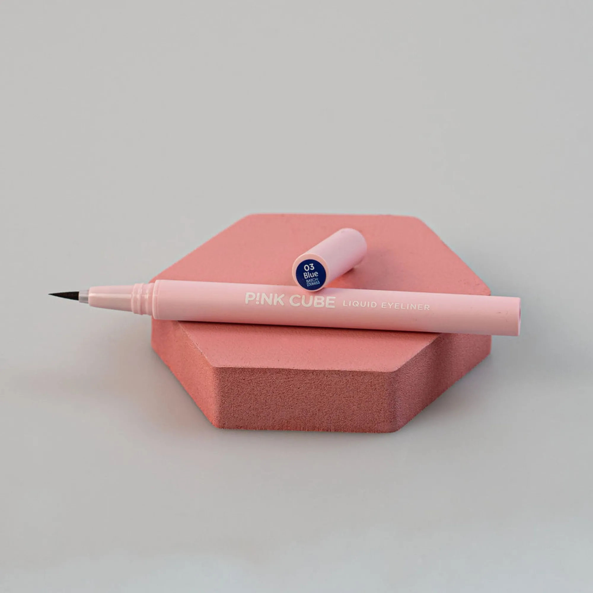 Eyeliner - Pink Cube (Blue)*MINISO Hot