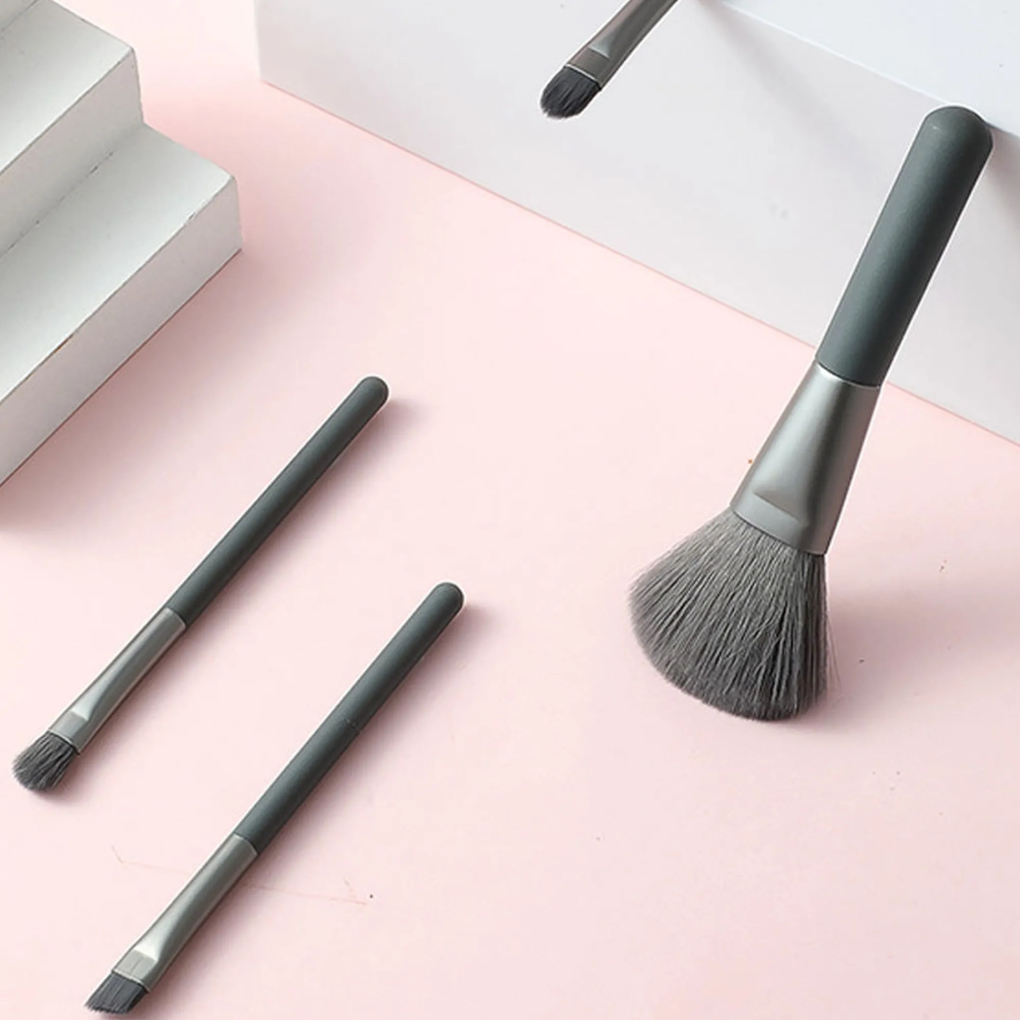 Mini Set Di 4 Pennelli*MINISO Clearance
